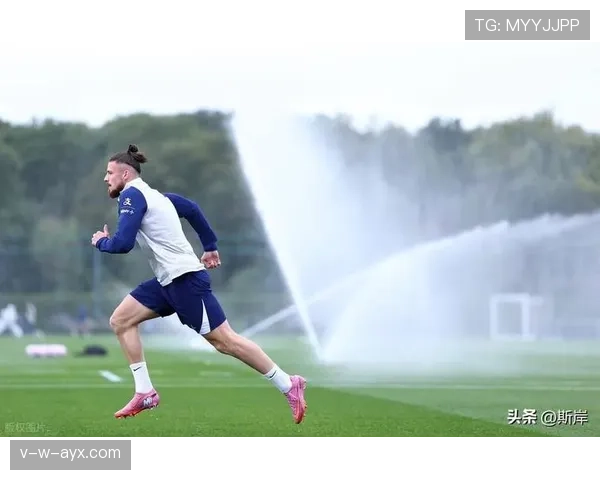 热刺赛季首战告捷，年轻球员状态回暖成亮点