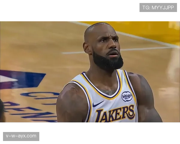 勒布朗·詹姆斯这训练强度，40岁了还在凌晨四点打卡健身房？